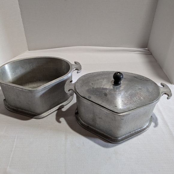 VTG Guardian Service Economy Trio Triangle Alunimum 2 Pots and 1 Lid Wood Handle - Picture 11 of 15